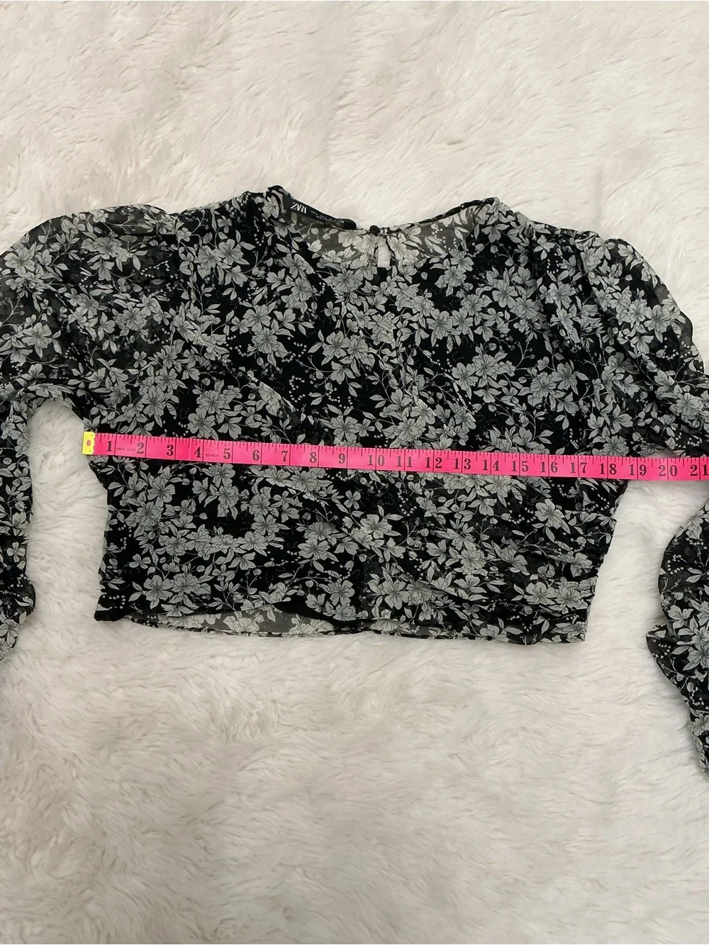 Zara-  Black and White Floral Sheer Long-Sleeve Crop Top - Picture 6 of 9
